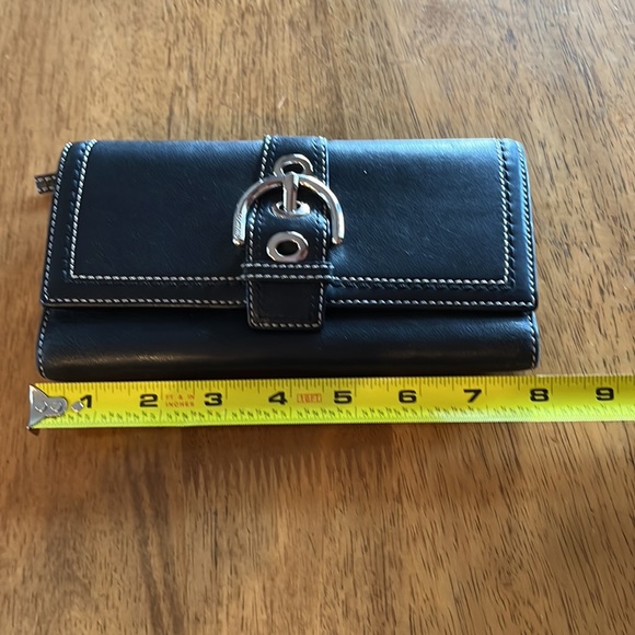 Coach, Genuine leather wallet, black with chrome hardware - Picture 14 of 15